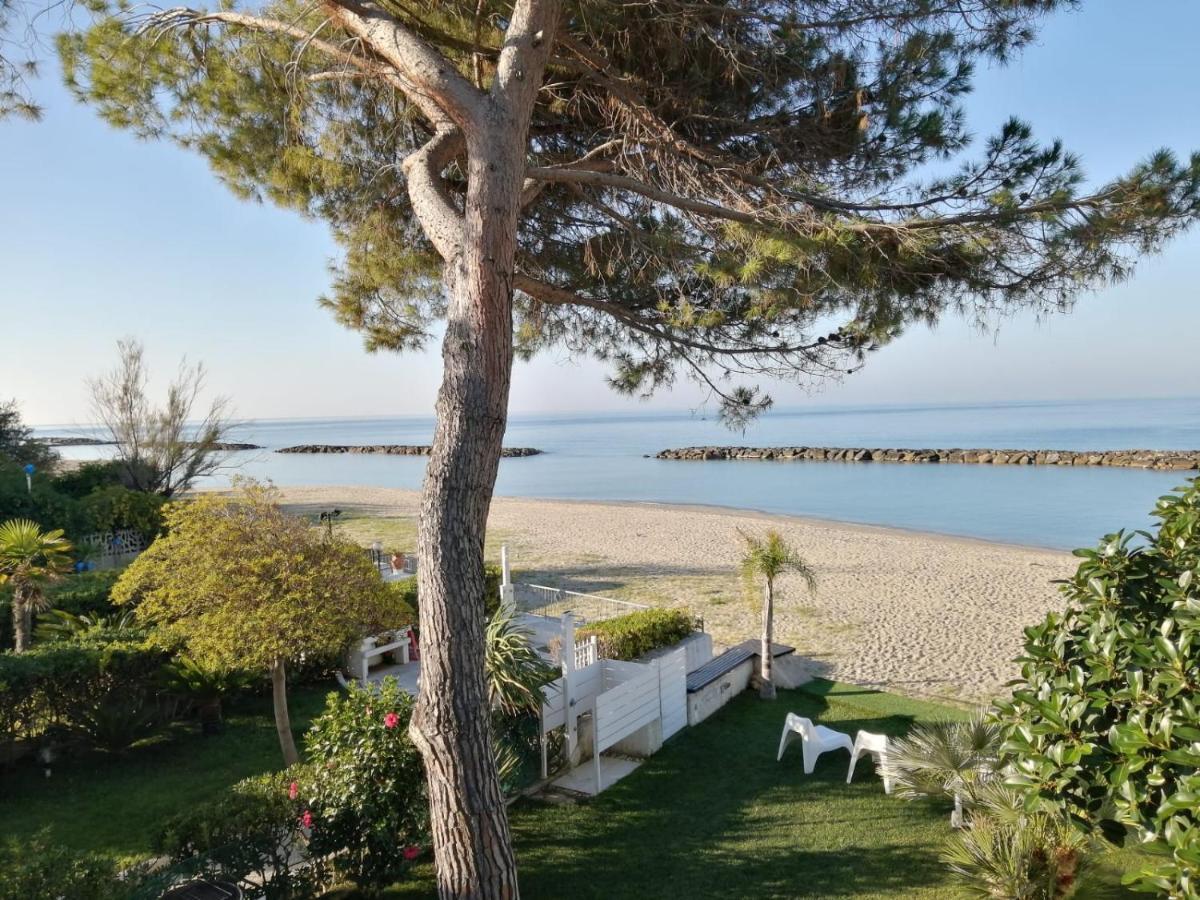 Villa A Diamante Sulla Spiaggia Бельведере-Мариттімо Екстер'єр фото